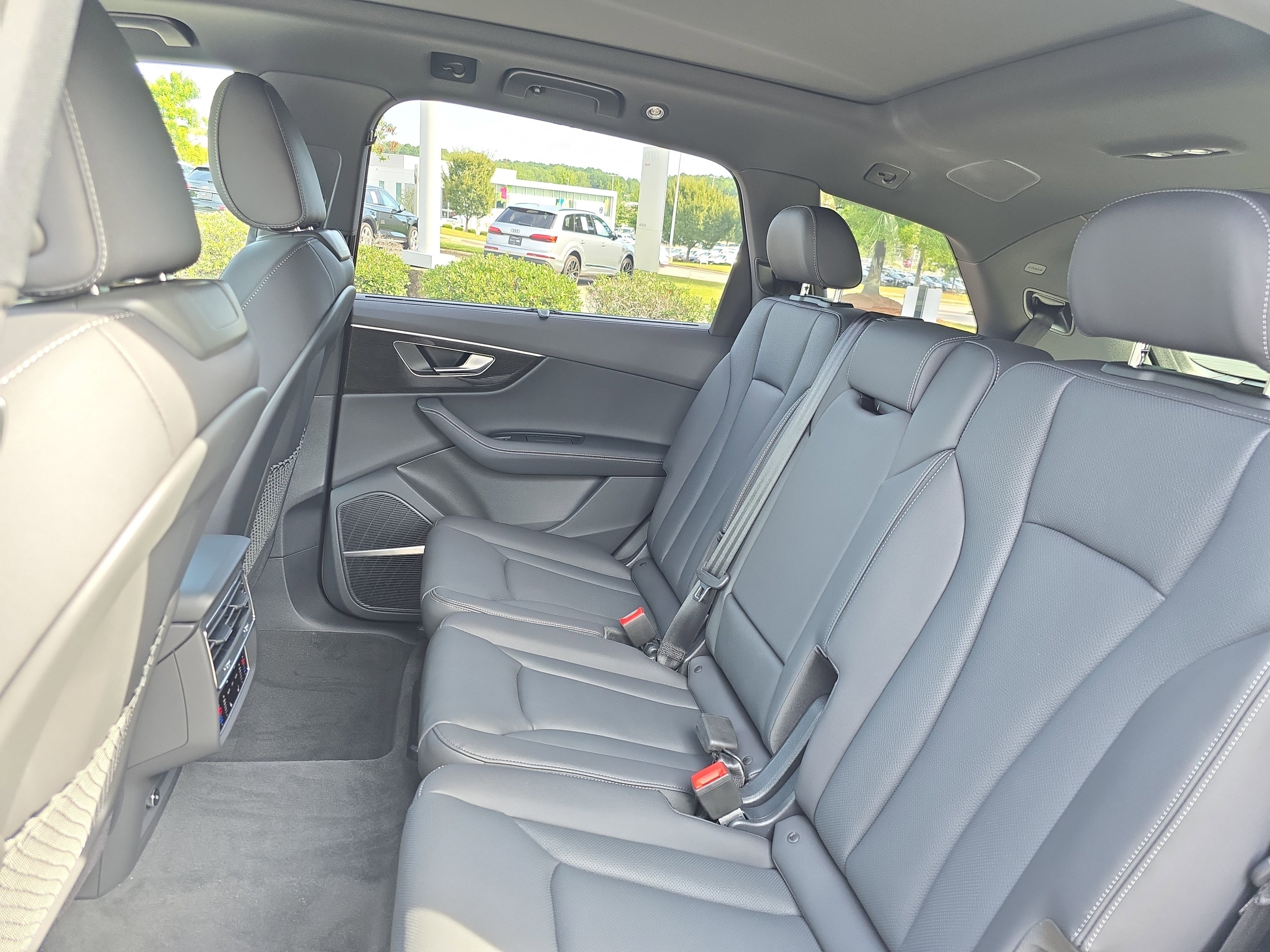 New 2025 Audi Q7 3.0T Premium Plus image 16