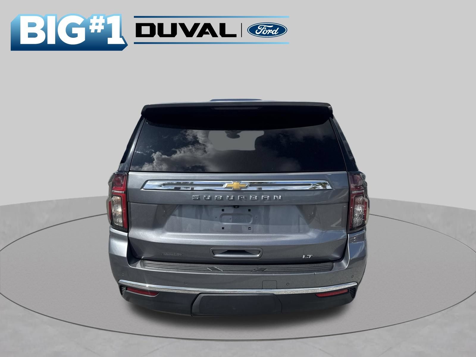 Used 2022 Chevrolet Suburban LT RWD image 7