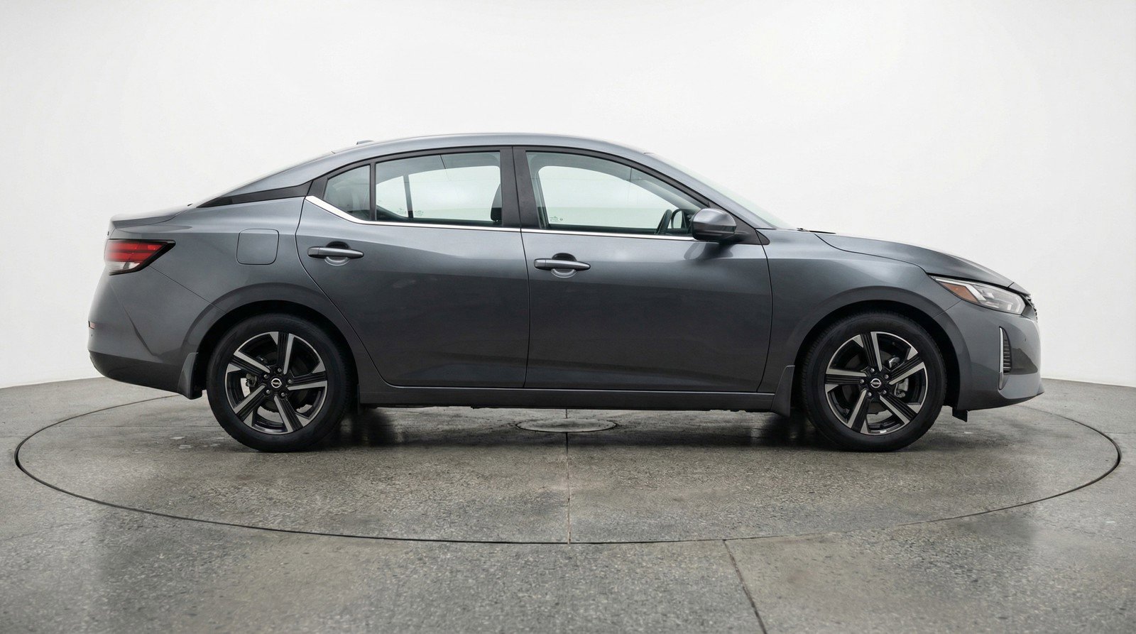 Used 2025 Nissan Sentra SV FWD image 11