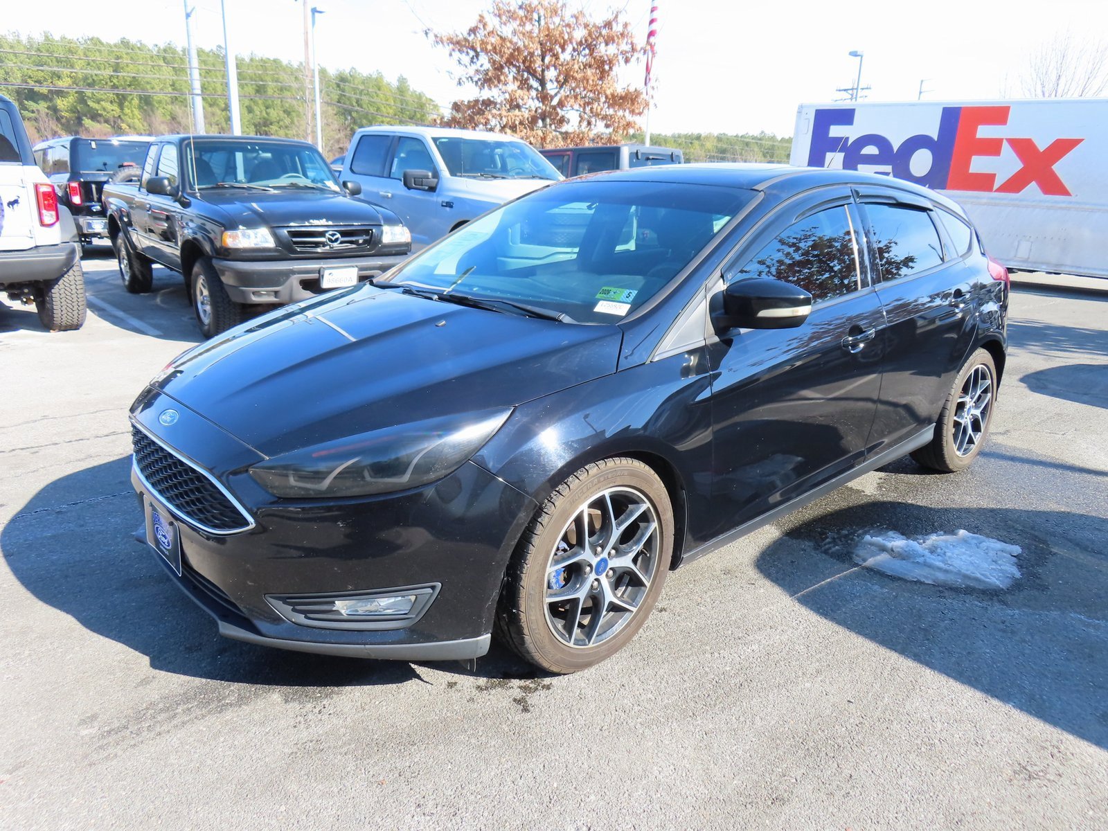 Used 2017 Ford Focus SEL image 3