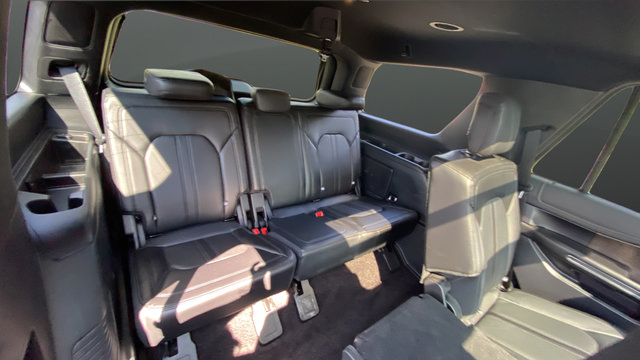 Used 2020 Ford Expedition Limited w/ Special Edition Package AWD/4WD image 27
