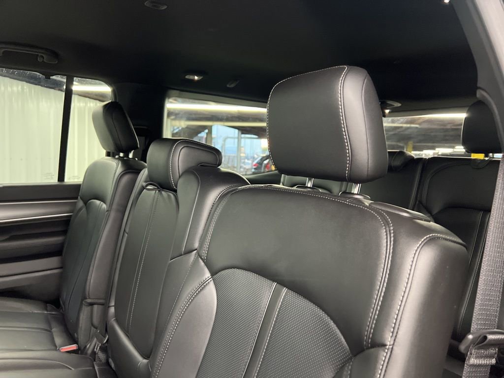 Used 2025 Jeep Wagoneer 4WD w/ Convenience Group I image 13