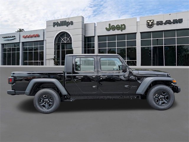 New 2025 Jeep Gladiator Sport image 2