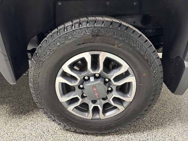 Used 2022 GMC Sierra 2500 AT4 w/ Gooseneck/5TH Wheel Package AWD/4WD image 17