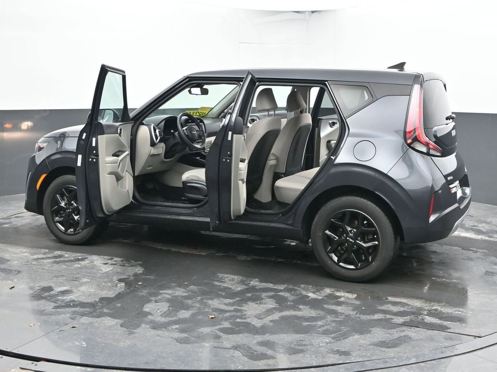 Used 2025 Kia Soul LX w/ LX Technology Package image 73