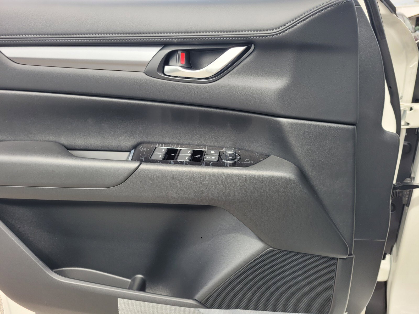 New 2025 MAZDA CX-5 AWD 2.5 S w/ Preferred Package image 21