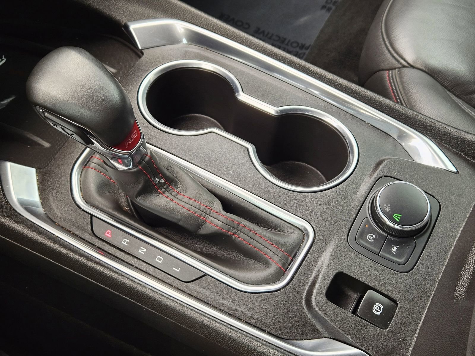 Used 2023 Chevrolet Traverse RS image 23