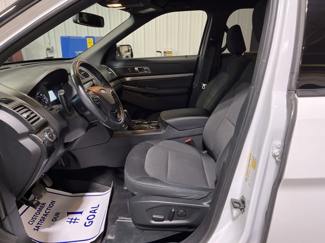 Used 2019 Ford Explorer XLT w/ Equipment Group 201A image 14