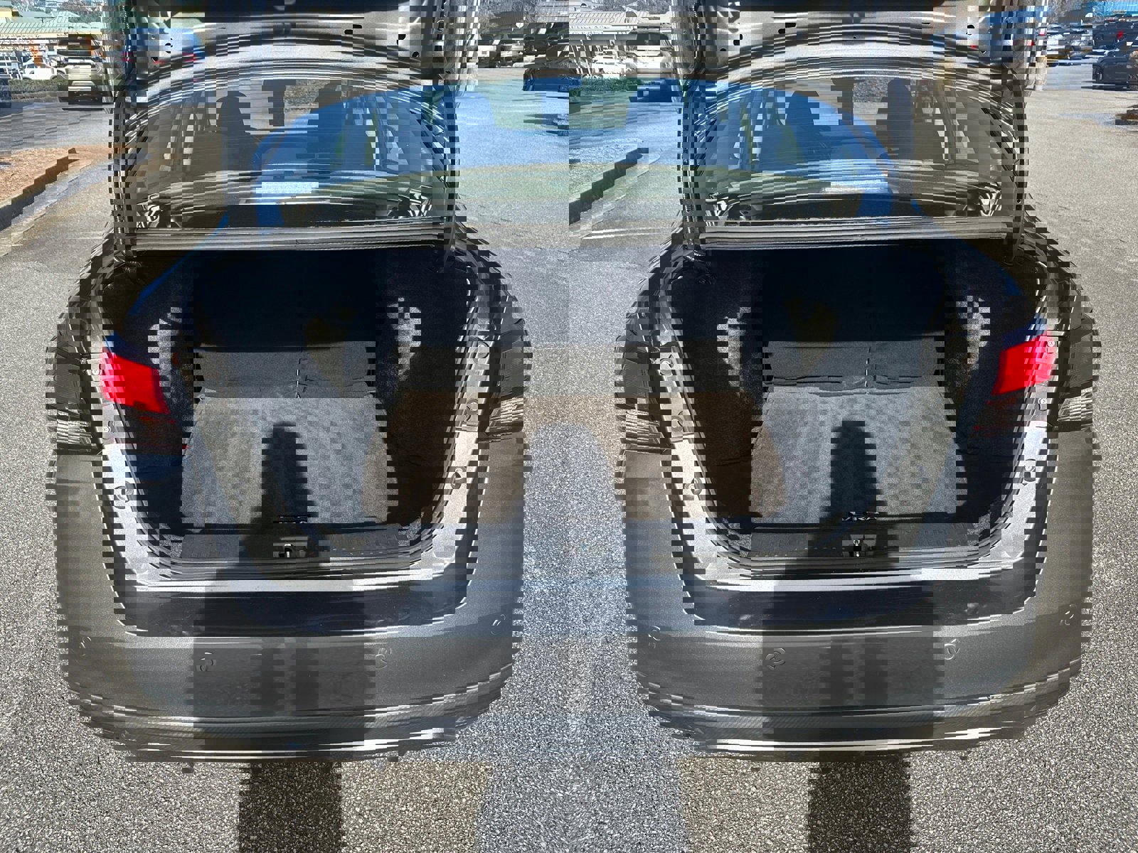 Used 2021 Nissan Versa SV image 17