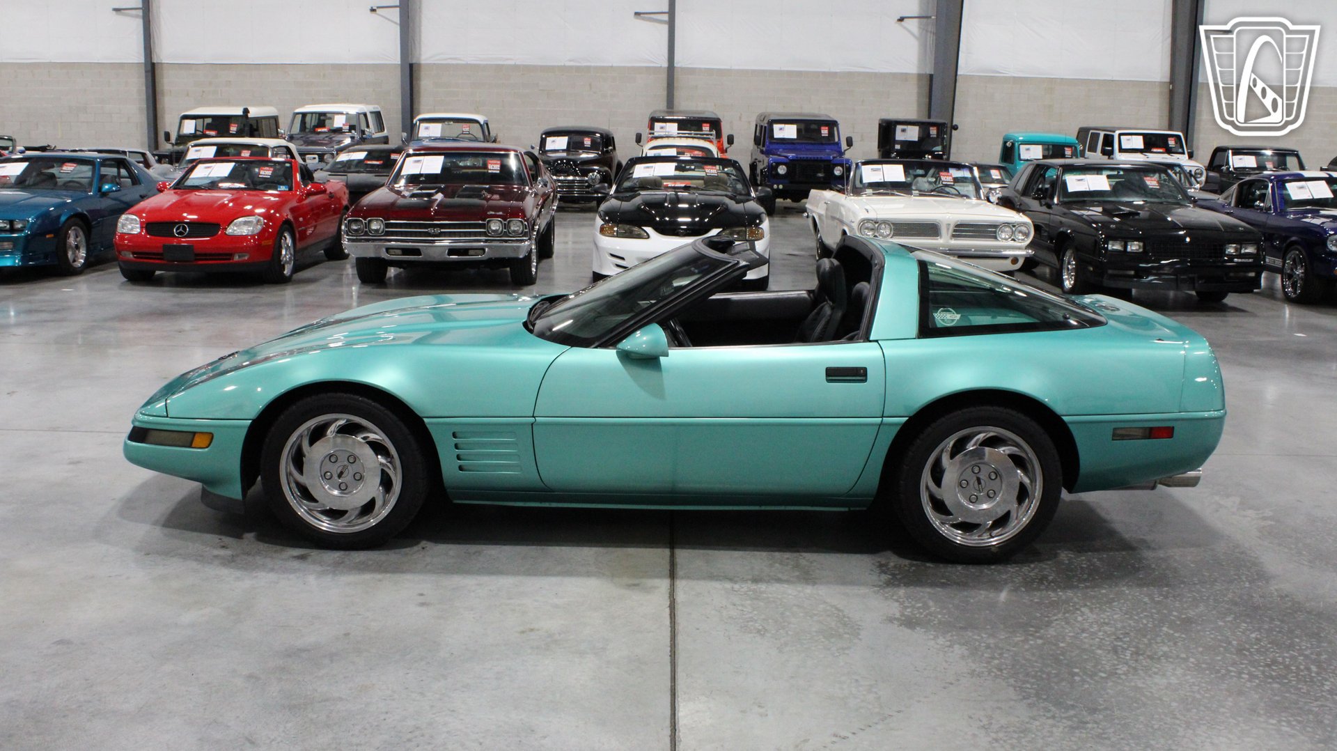 Used 1991 Chevrolet Corvette Coupe RWD image 3