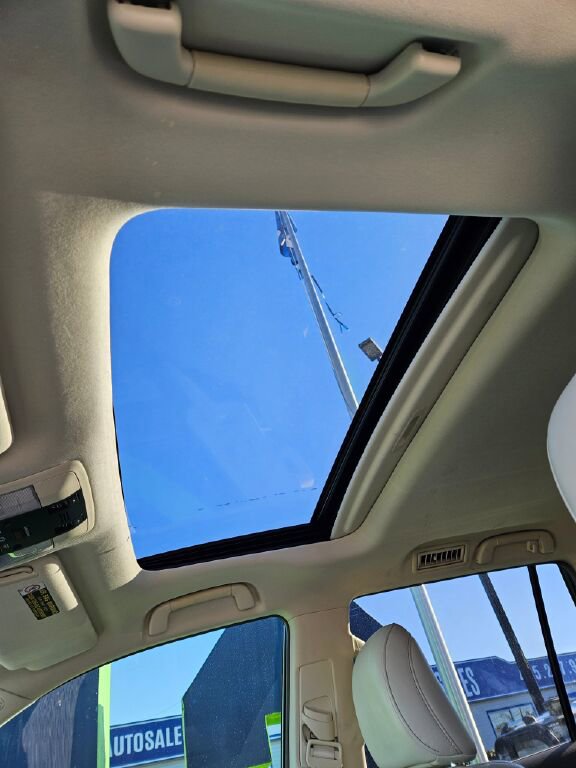 Used 2014 Lexus GX 460 w/ Premium Package image 17