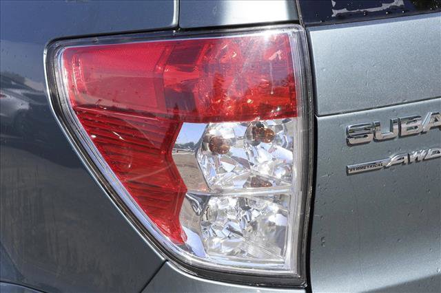 Used 2012 Subaru Forester 2.5X Limited AWD/4WD image 12