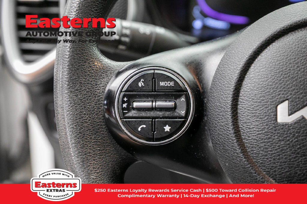 Used 2023 Kia Soul LX FWD image 16