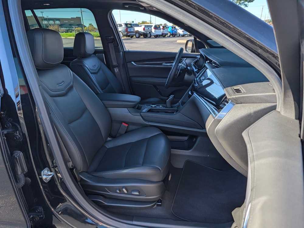 Used 2024 Cadillac XT6 Sport w/ Technology Package AWD/4WD image 26