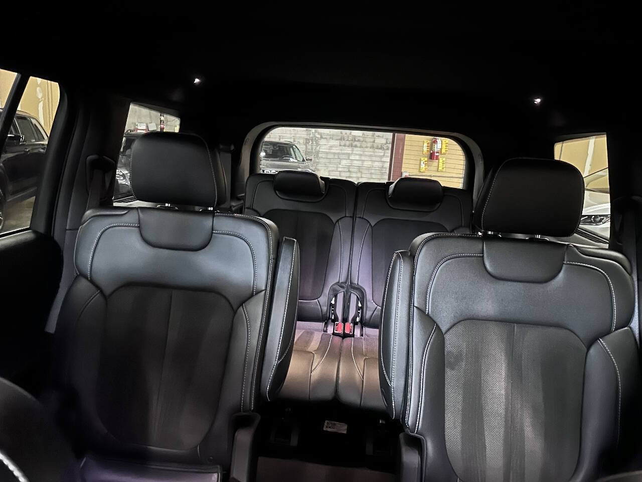 Used 2023 Jeep Grand Cherokee L Laredo AWD/4WD image 10