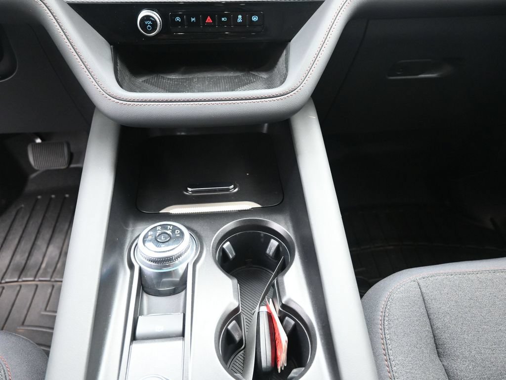 Used 2025 Ford Explorer Active RWD image 12