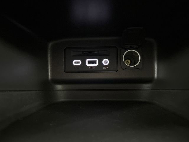 Used 2023 Chevrolet Equinox LT image 53