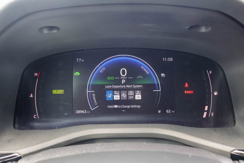 Used 2025 Toyota Camry SE FWD image 12
