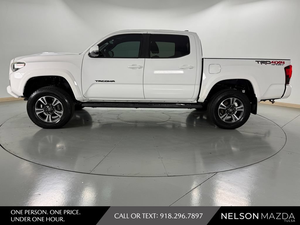 Used 2018 Toyota Tacoma TRD Sport w/ Technology Package AWD/4WD image 9