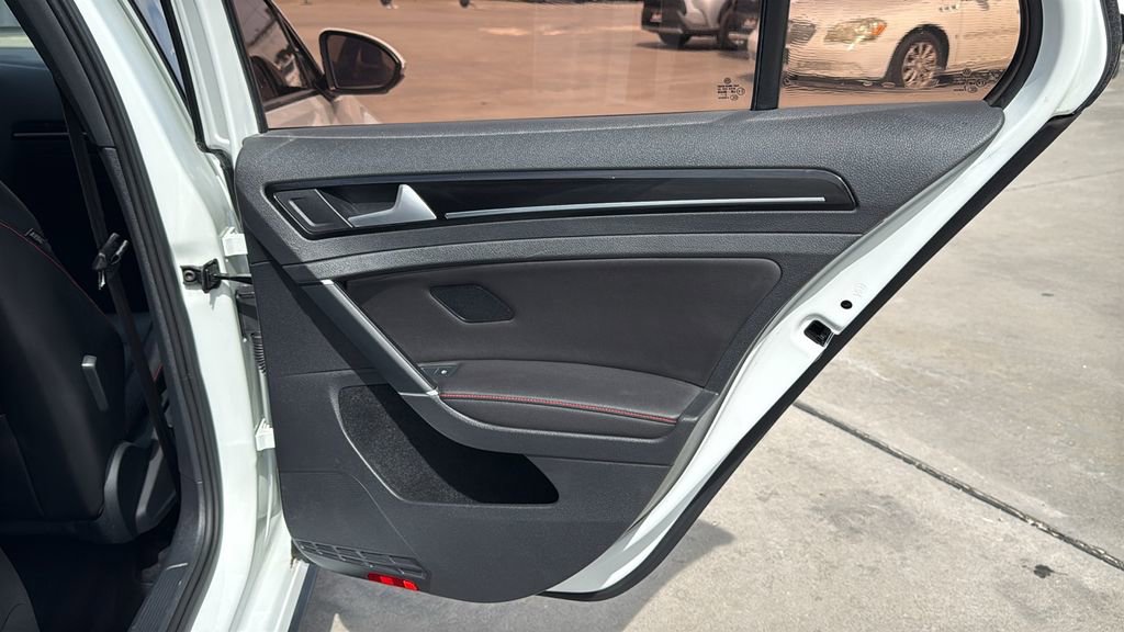 Used 2016 Volkswagen GTI SE w/ Lighting Package (SEL) FWD image 27