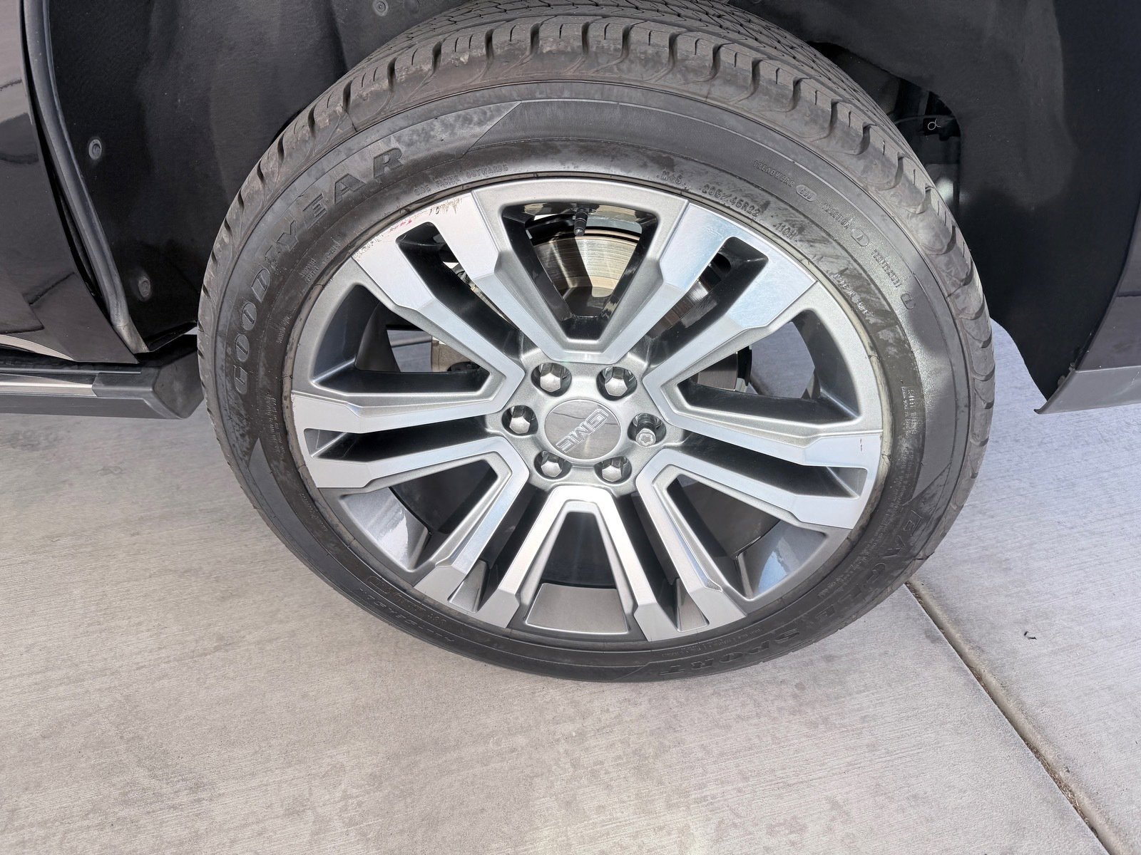 Used 2018 GMC Yukon Denali w/ Denali Ultimate Package image 30