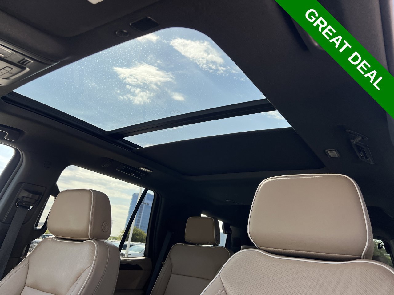 Used 2024 Chevrolet Tahoe Premier AWD/4WD image 24