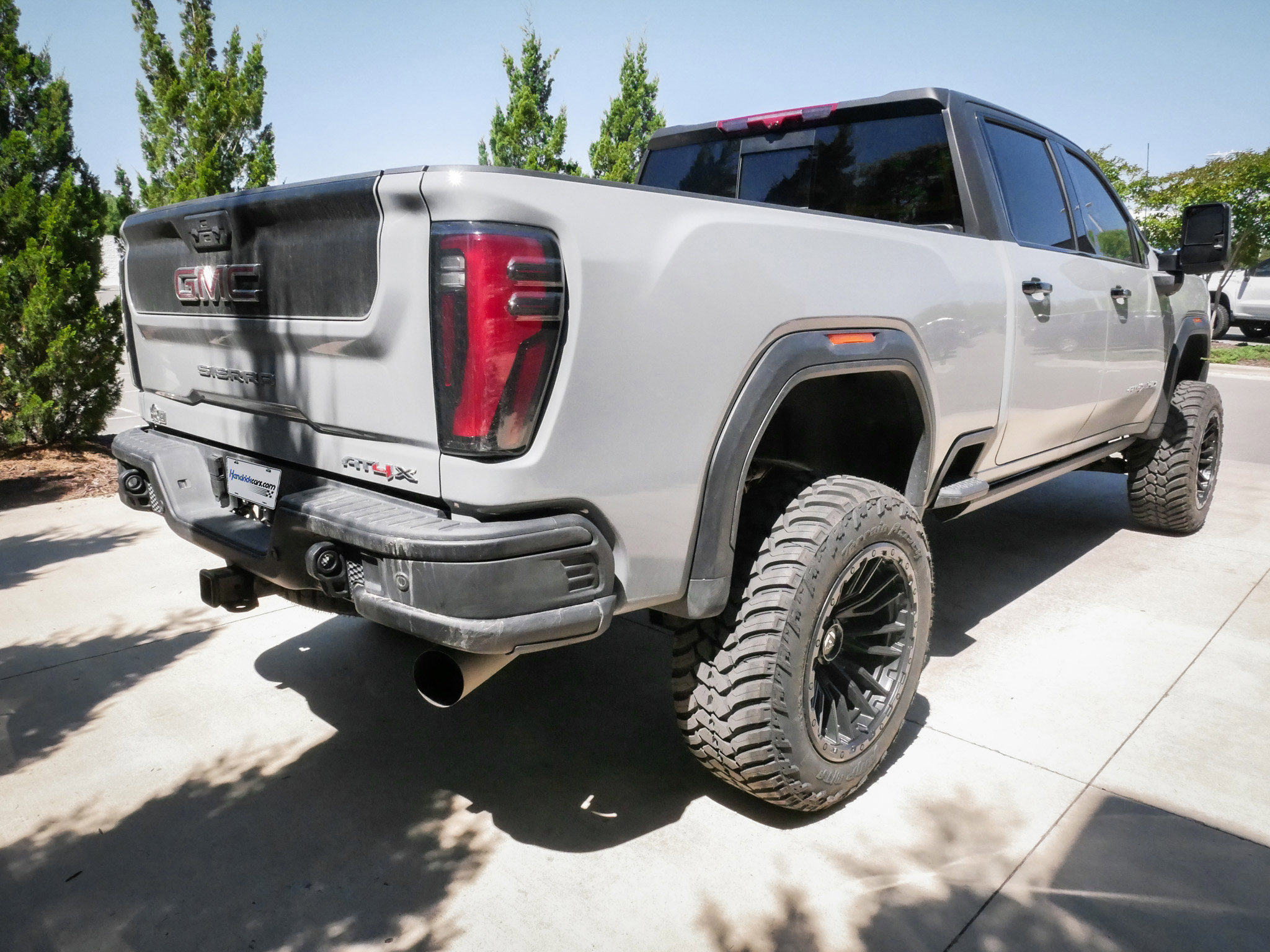 Used 2025 GMC Sierra 2500 AT4X w/ AT4X AEV Edition AWD/4WD image 11