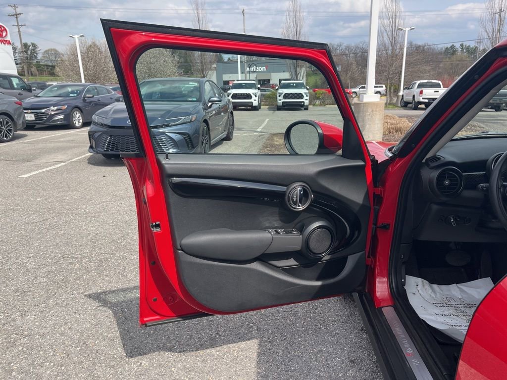 Used 2021 MINI Cooper S image 10