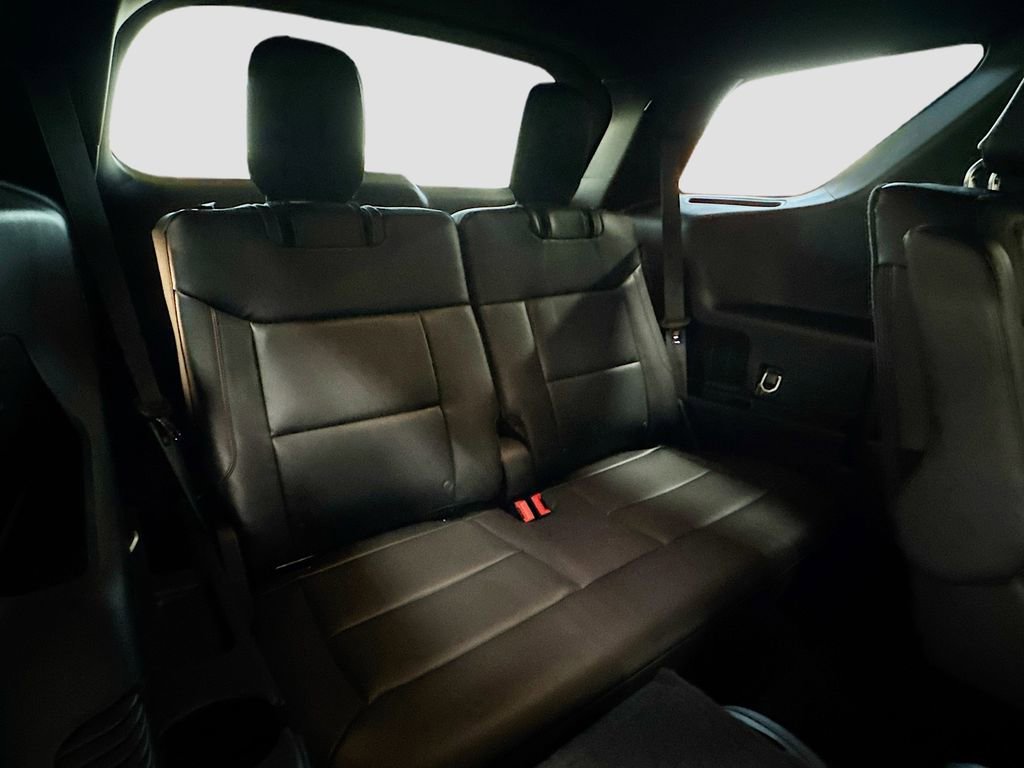 Used 2025 Ford Explorer ST-Line w/ Premium Package image 27