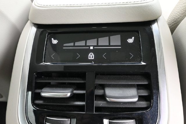 Used 2023 Volvo XC90 B6 Core w/ Protection Package Premier AWD/4WD image 31