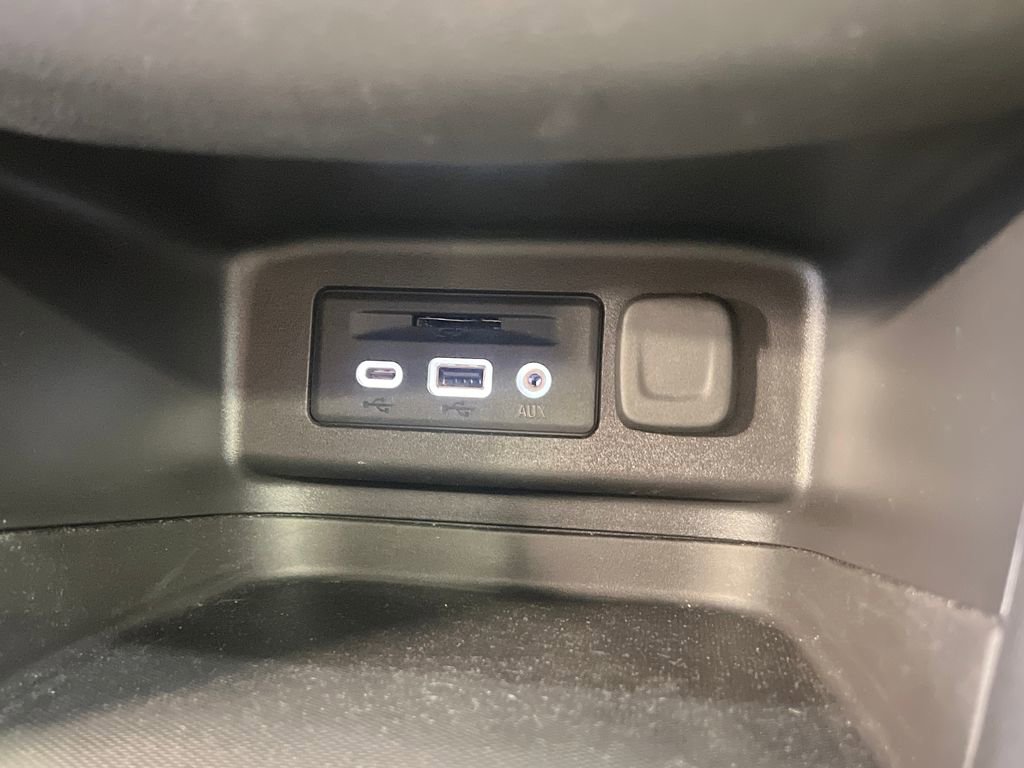 Used 2024 Chevrolet Equinox RS AWD/4WD image 29