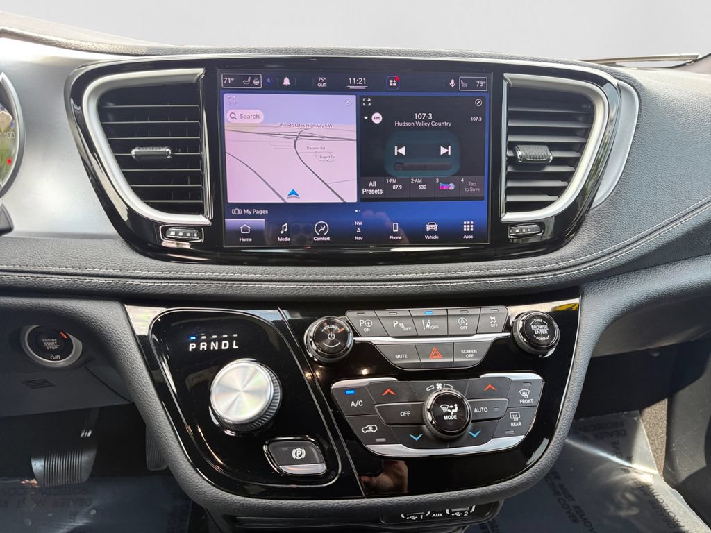 Used 2021 Chrysler Pacifica Touring-L w/ Premium & Safety Sphere Group AWD/4WD image 13