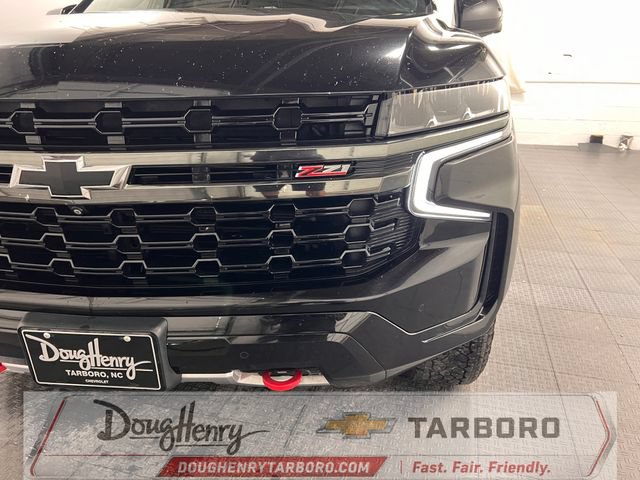 Used 2021 Chevrolet Suburban Z71 w/ Z71 Off-Road Package AWD/4WD image 12