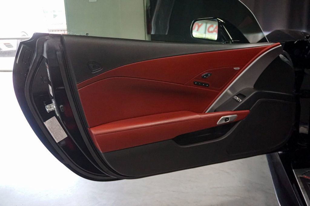 Used 2019 Chevrolet Corvette Stingray Coupe RWD image 18