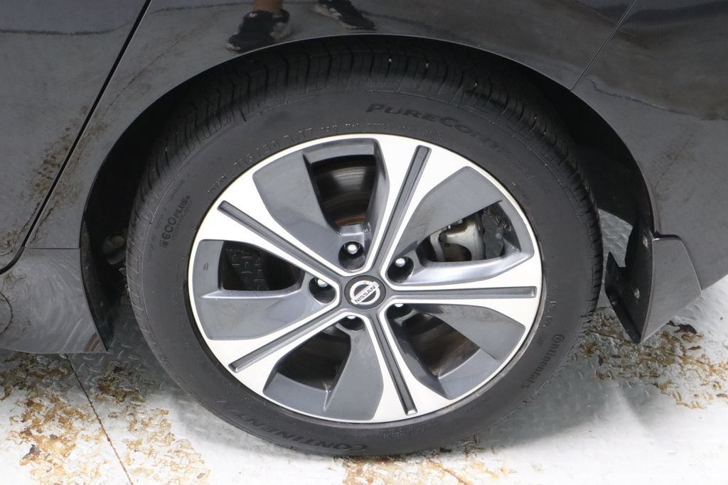 Certified 2018 Nissan Leaf SL w/ SL Technology Package FWD image 19