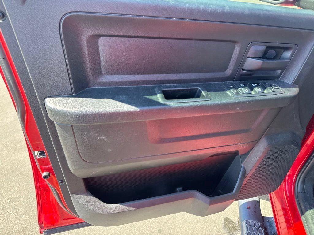 Used 2018 RAM 1500 Express RWD image 34
