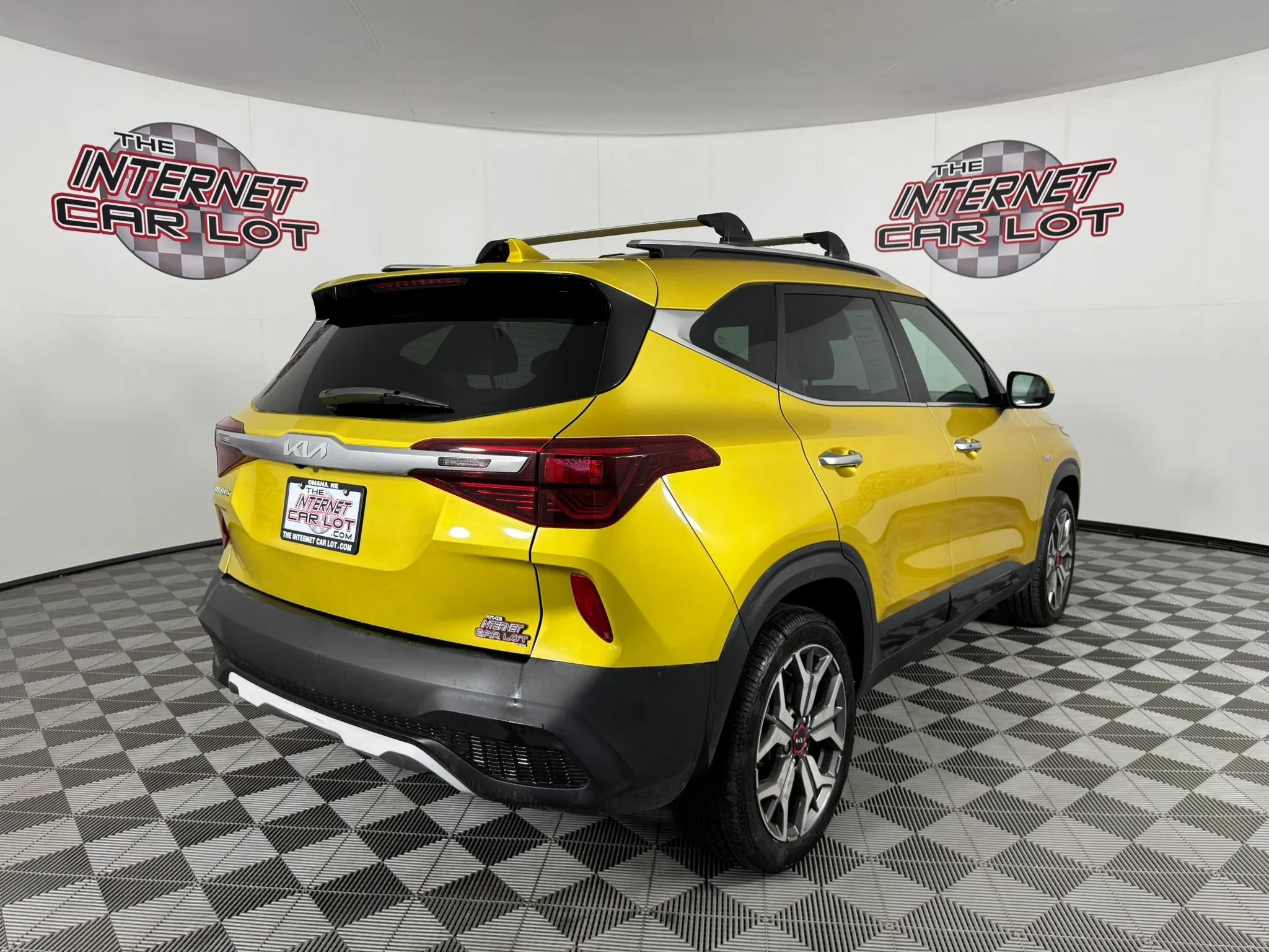Used 2023 Kia Seltos SX w/ SX Sunroof Package AWD/4WD image 7