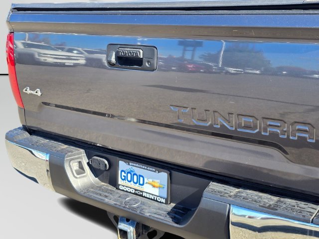 Used 2018 Toyota Tundra SR5 w/ SR5 Upgrade Package AWD/4WD image 13
