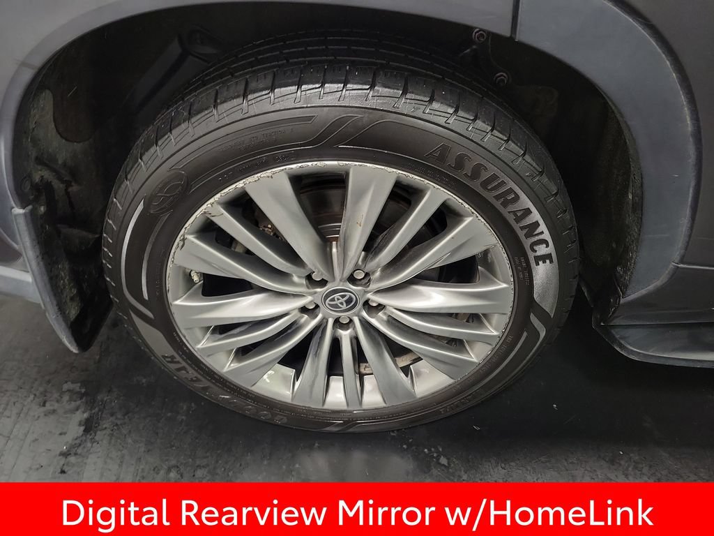 Used 2021 Toyota Highlander Platinum AWD/4WD image 11
