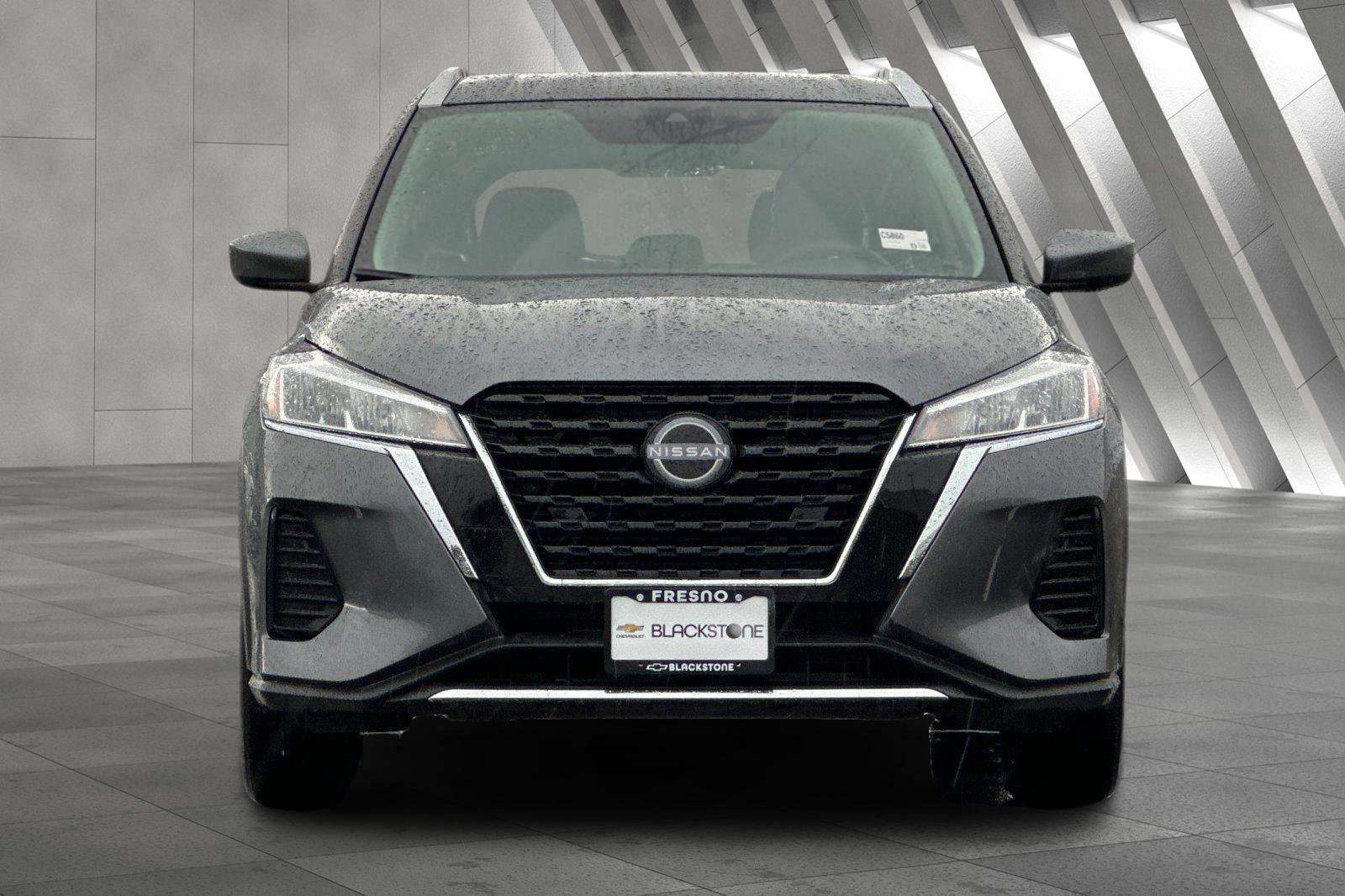 Used 2024 Nissan Kicks SV image 9