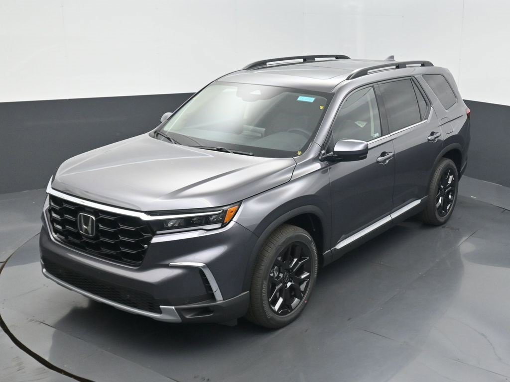 New 2025 Honda Pilot Touring image 9
