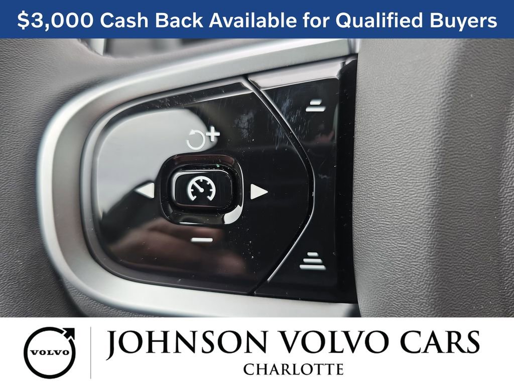New 2026 Volvo XC90 B6 Plus w/ Protection Package Premier image 19