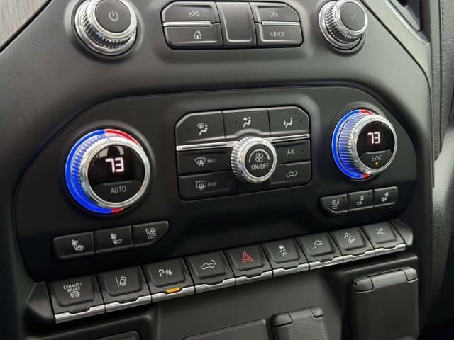 Used 2022 GMC Sierra 2500 Denali w/ Denali Black Diamond Edition image 29