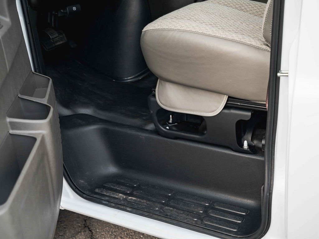 New 2025 Chevrolet Express 3500 w/ Power Convenience Package RWD image 32
