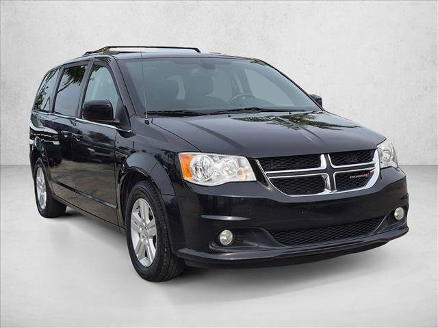 Used 2019 Dodge Grand Caravan SXT FWD image 3