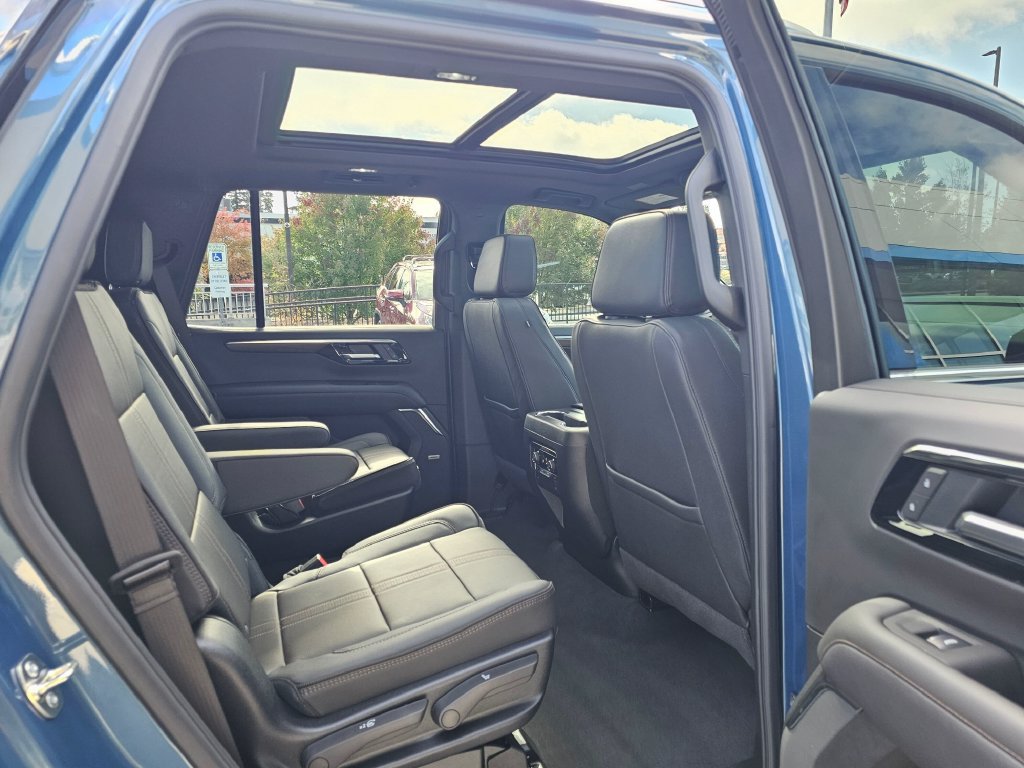 Used 2026 Chevrolet Tahoe High Country w/ Sun And Tow Package AWD/4WD image 14
