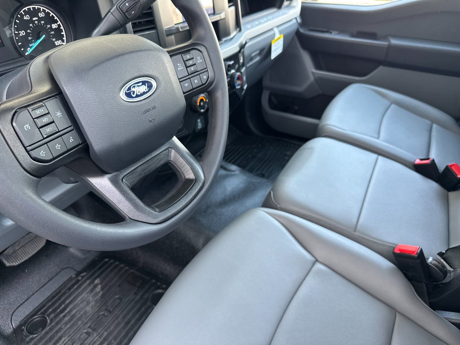 New 2025 Ford F350 XL w/ XL Chrome Package image 9