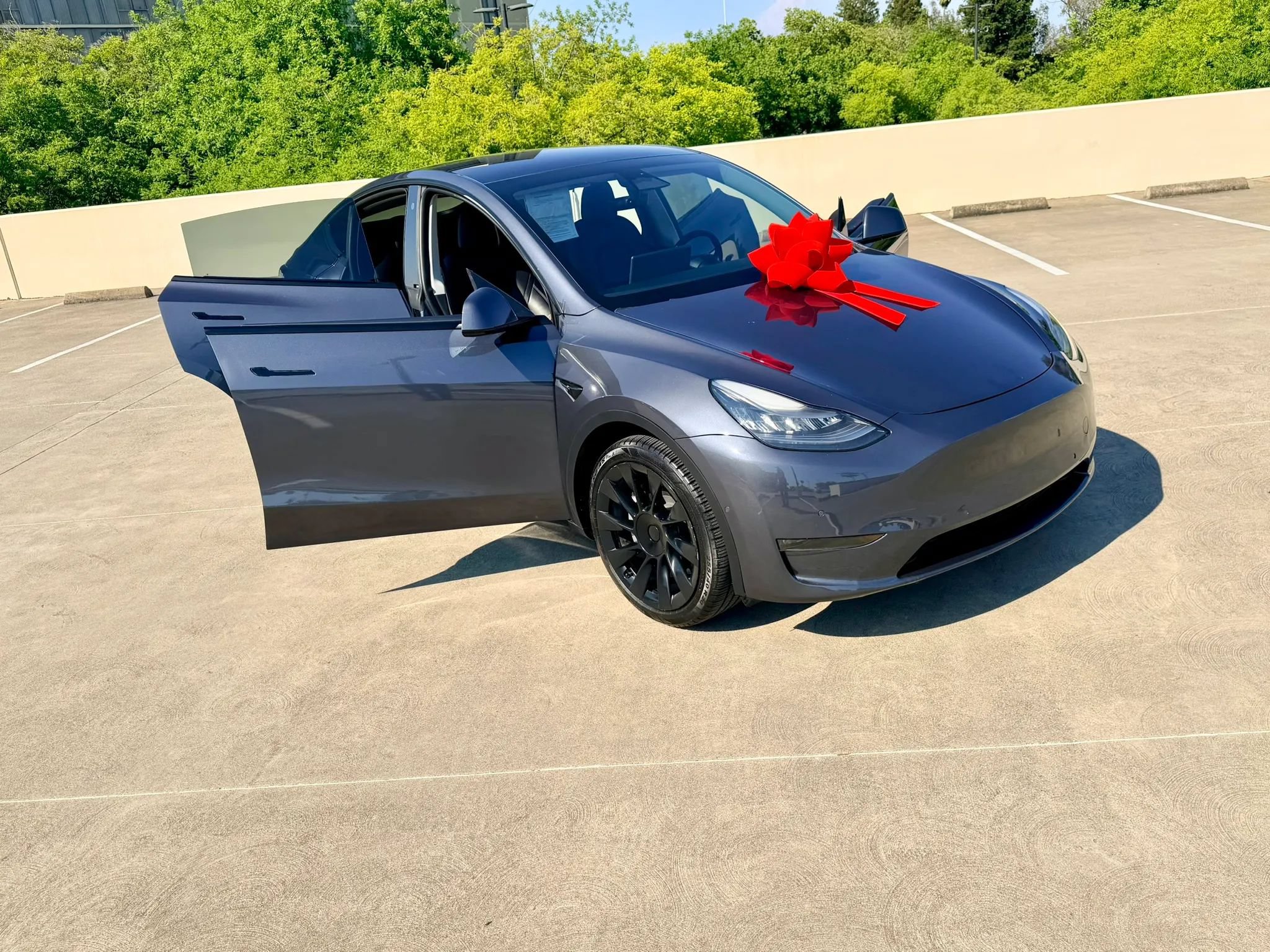 Used 2023 Tesla Model Y Long Range AWD/4WD image 35
