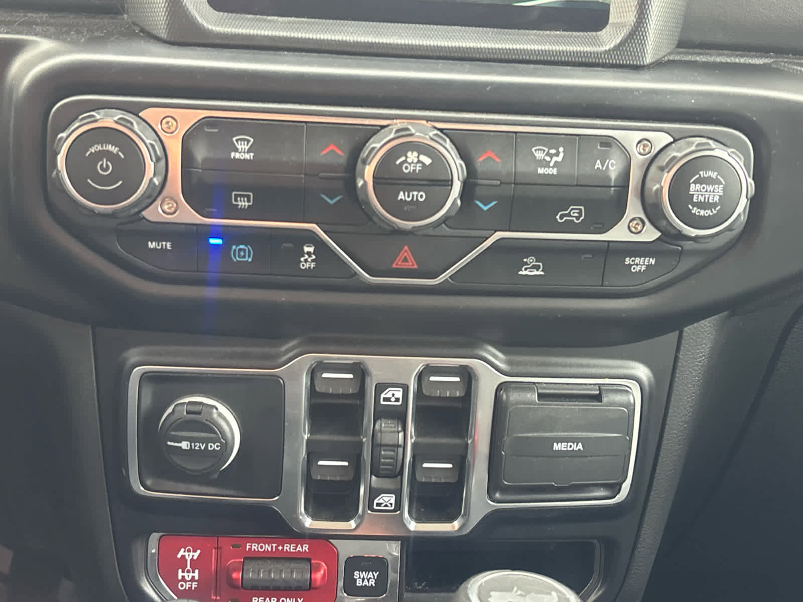 Used 2022 Jeep Wrangler Unlimited Rubicon 4xe image 13