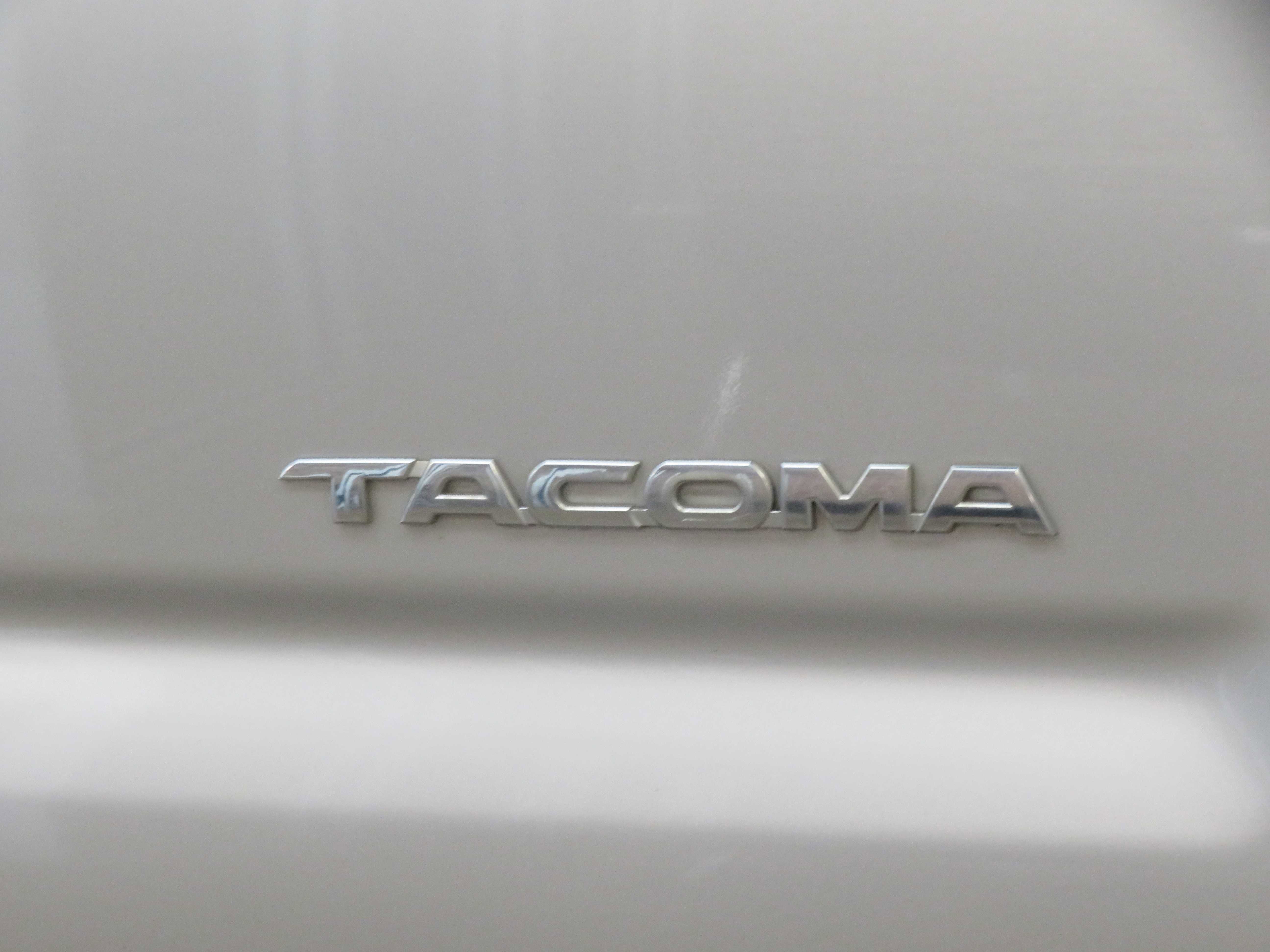 Used 2010 Toyota Tacoma PreRunner RWD image 60